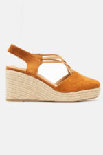 Q 8270 CAMEL